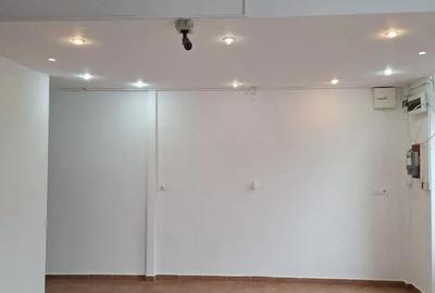 Spațiu comercial, de 48 mp, în Central - 10