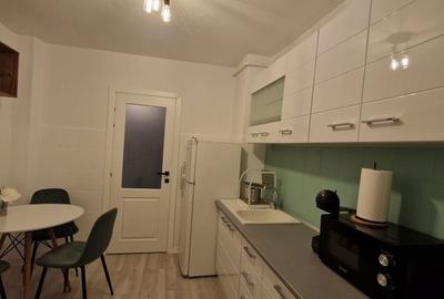Apartament cu 2 camere decomandat, mobilat în Circumvalațiunii - 12