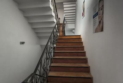 Ultracentral Promendata Stefan cel Mare-cladire interbelica diverse activitati - 5