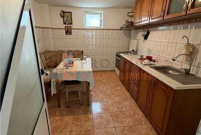 Casa tip parter 4 camere decomandata zona Marghiloman - 2