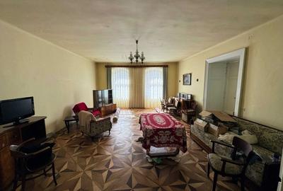 Apartament generos langa Biserica Neagra - Piata Sfatului - 3