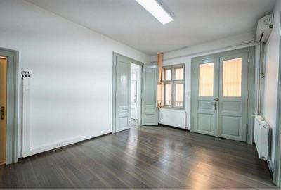 Casă cu 2 camere cu Teren 120 Mp în Central