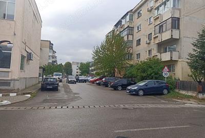 Spațiu comercial, de 30 mp, în Băicoi - 1