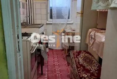 MIRCEA CEL BATRAN, Apartament 2 camere, semidecomandat, 63.900 Euro - 3