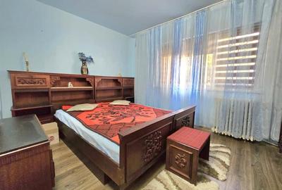 Apartament cu 3 camere decomandat în Nufărul - 7