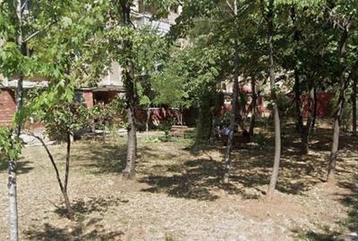 Apartament cu 3 camere semidecomandat în Central - 1