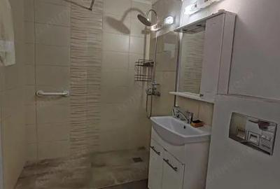 Apartament cu 3 camere decomandat în Central - 3