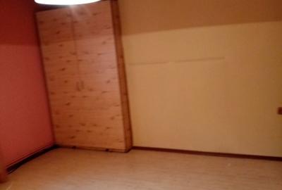 Apartament cu 3 camere semidecomandat în Central - 4