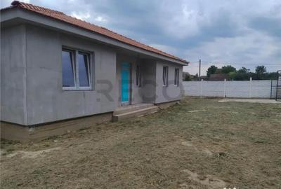 Casă cu 3 camere cu Teren 460 Mp în Cihei - 8