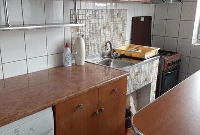 Garsonieră decomandată în CET - 1