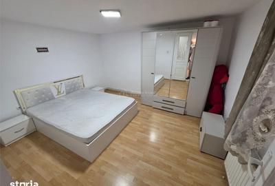 Casă cu 5 camere cu Teren 1496 Mp în Felnac