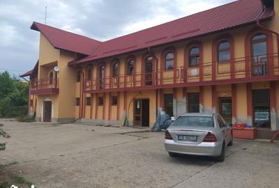 Spațiu comercial, de 700 mp, în Central