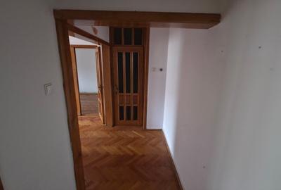 Apartament cu 2 camere decomandat în Central - 9