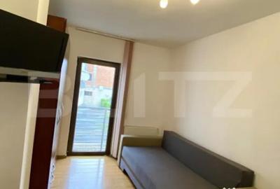Apartament cu 3 camere semidecomandat în Central - 8