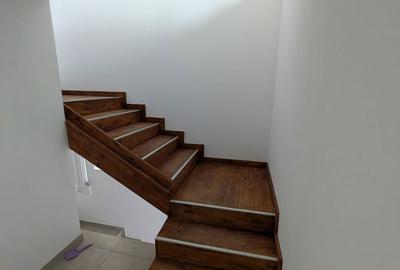 Casă cu 5 camere cu Teren 182 Mp în Central - 13