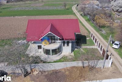 Casă cu 4 camere cu Teren 953 Mp în Girov - 7