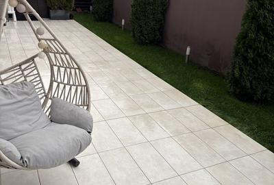 Apartament cu 3 camere decomandat în Sisești - 2