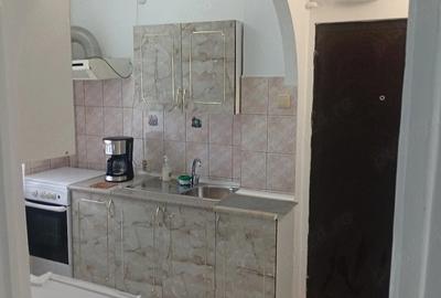 Garsonieră decomandată în Zamfirescu - 1