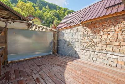 Casă cu 3 camere cu Teren 102 Mp în Schei - 10