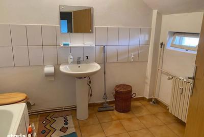 Garsonieră decomandată în Micro 2 - 3