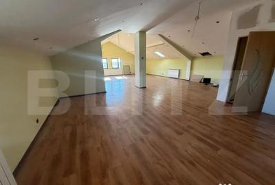 Casă cu 7 camere cu Teren 1000 Mp în Central - 17