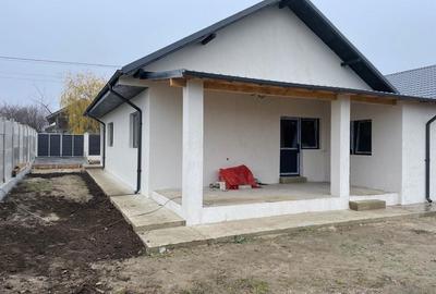 Casă cu 3 camere în Șendreni - 5