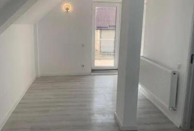 Casă cu 5 camere cu Teren 395 Mp în Malu Mare - 14
