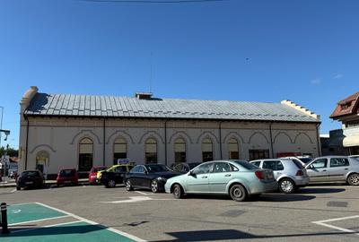 Oferim spre închiriere un spațiu comercial modern și complet amenajat - 6