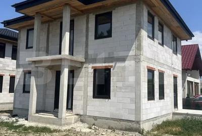 Casa la rosu cu 5 camere, 144mp utili, Radauti - 3