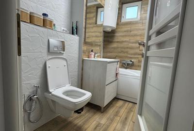 Apartament cu 3 camere semidecomandat în Central - 5