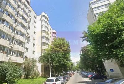 Apartament cu 3 camere decomandat, mobilat în Basarabia - 4