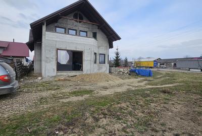 Casă cu 3 camere în Mitocu Dragomirnei - 3