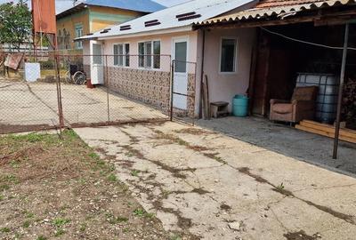 Casă cu 4 camere cu Teren 1700 Mp în Rădoiești - 4
