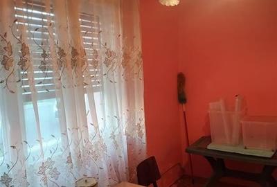 Casă individuală cu 3 camere în Central