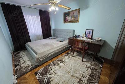 Apartament cu 3 camere semidecomandat în Micro II - 5