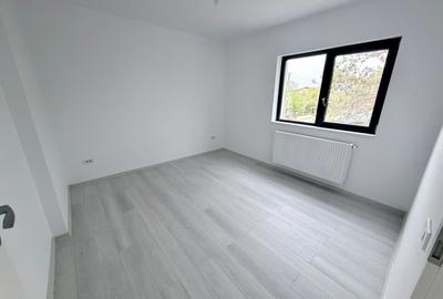 Duplex cu 7 camere cu Canalizare în Sud - 13