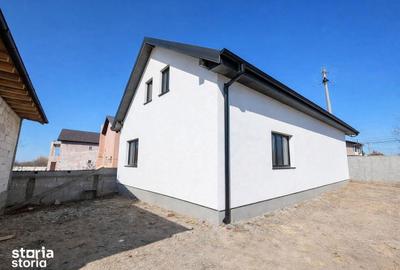 Casă cu 5 camere cu Teren 200 Mp în Lumina - 3