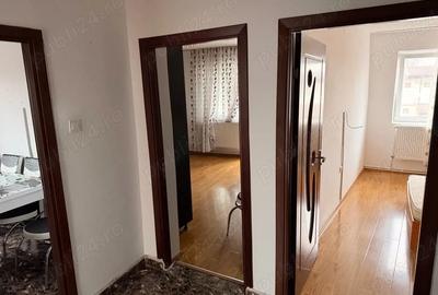 Apartament cu 2 camere decomandat în Central - 3
