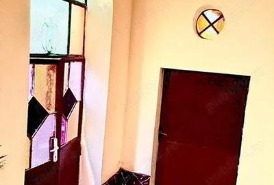 Casă cu 5 camere în Holod - 7