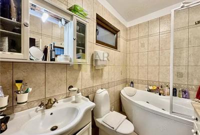 Vila D+P+1E, 11 camere, Bulevard, Ploiesti - 12