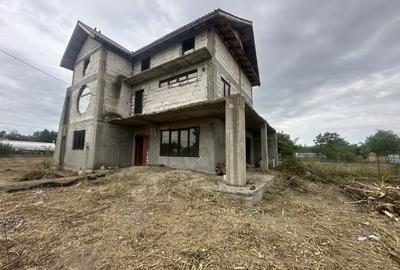 Casa la rosu cu teren 1248 mp | Misleanu, Ialomita | Comision  Cumparator 0 | - 3