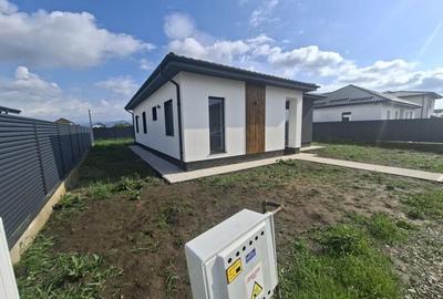 Casă individuală cu 4 camere cu Canalizare în Sânpetru - 2