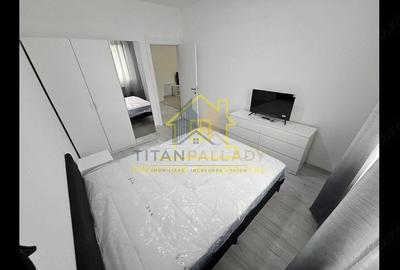 Garsonieră decomandată în Titan