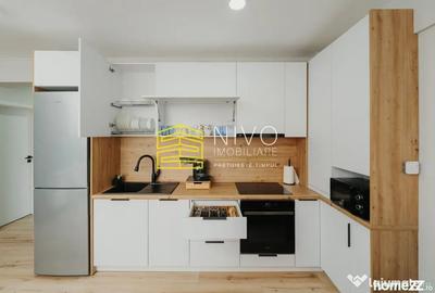 Apartament cu 3 camere semidecomandat în Livezeni