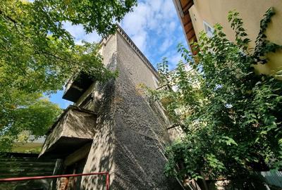 Casă individuală cu 5 camere cu Canalizare în Cotroceni - 1
