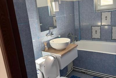 Apartament cu 2 camere decomandat în Carpați 2 - 3