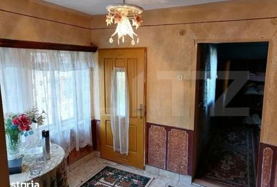 Casă cu 6 camere cu Teren 1056 Mp în Malu cu Flori - 3