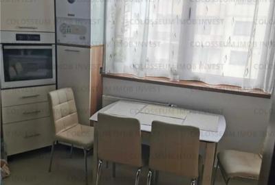 Apartament cu 3 camere decomandat în Tractorul - 1