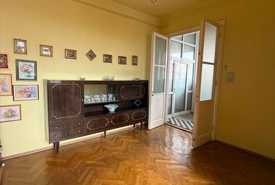 Apartament cu 3 camere semidecomandat în Central - 4
