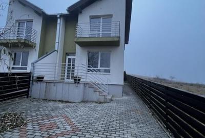 Duplex cu 3 camere cu Canalizare în Gilău - 2